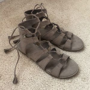 ⭐️OLDNAVY⭐️ Taupe Gladiator Sandals | Size 7